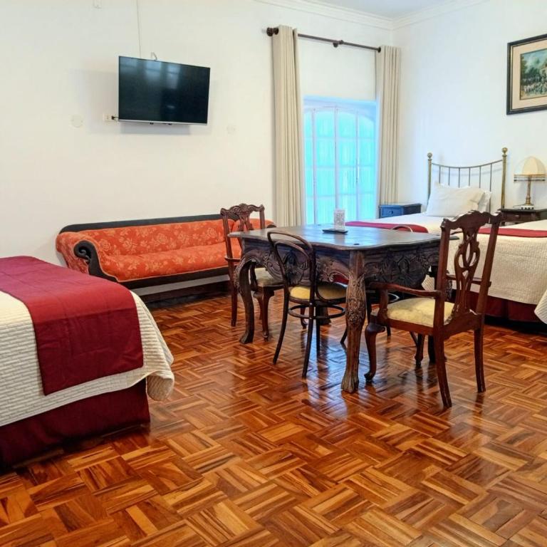 El Hotel de Su Merced - Quadruple Room - 4
