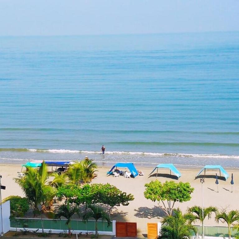 Coveñas Primera Ensenada Apartment Edificio Arrecife con vista al mar - Three-Bedroom Apartment - 3