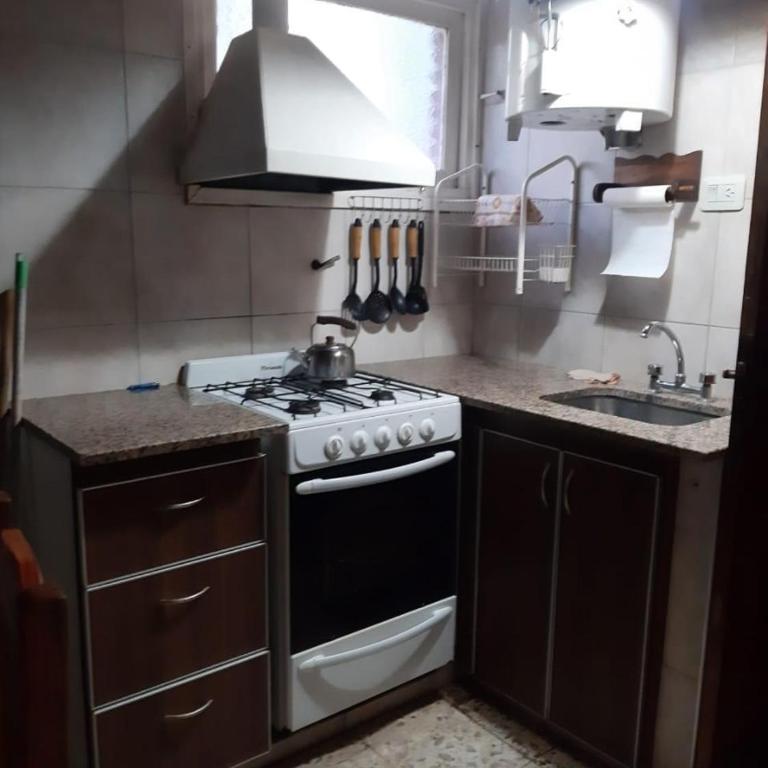 DEPTO 2 AMBIENTES SOBRE LA PEATONAL Y 2 CUADRAS DEL MAr - Apartamento de 1 dormitorio - 5