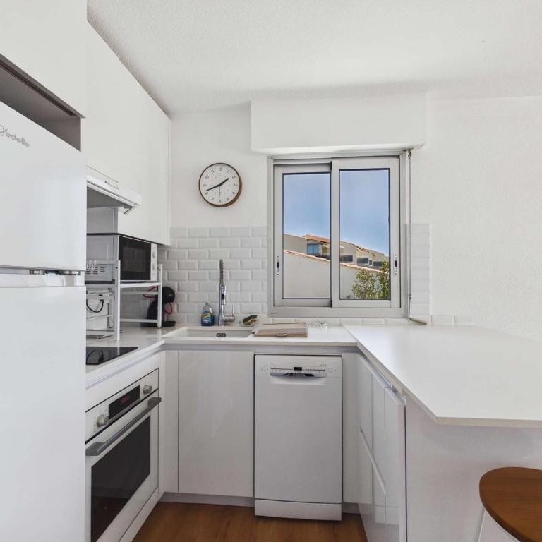 Appartement rénové, parking, vue mer - 4 pers. - One-Bedroom Apartment - 10