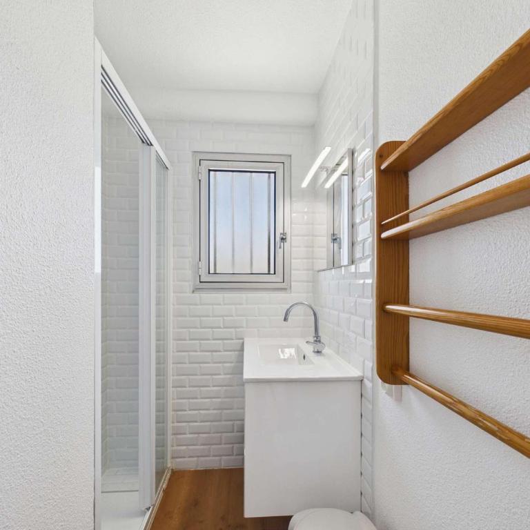 Appartement rénové, parking, vue mer - 4 pers. - One-Bedroom Apartment - 14