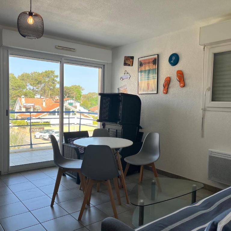 Appartement charmant avec balcon - 5 pers. - FR-1-239-1155 - Apartment mit 1 Schlafzimmer - 12