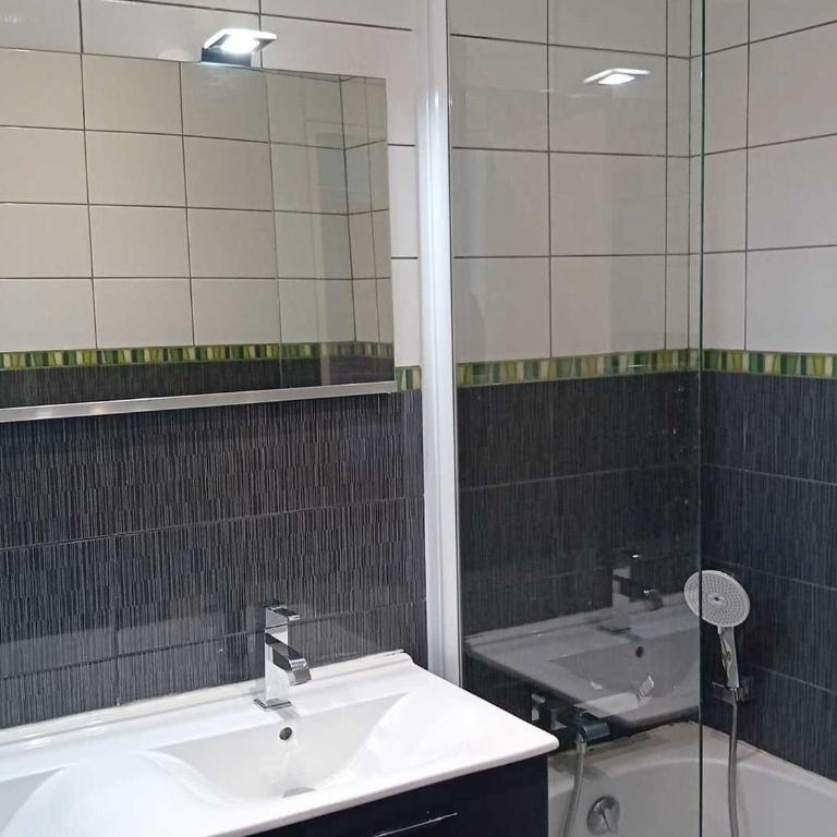 Duplex charmant, vue montagne, animaux OK - 8 pers. - FR-1-411-1027 - Apartment - 10