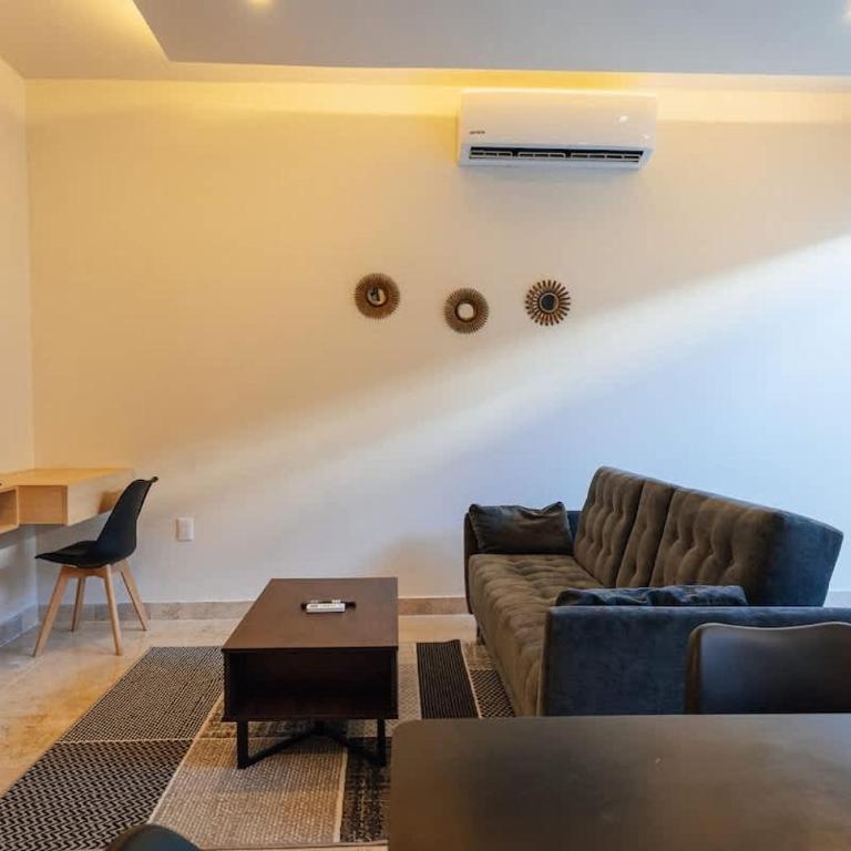 Spacious Ground Floor Apartment - Apartment - 10
