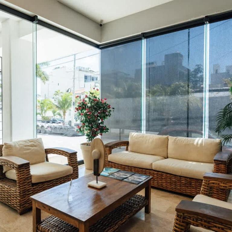 Spacious Ground Floor Apartment - Apartment - 16