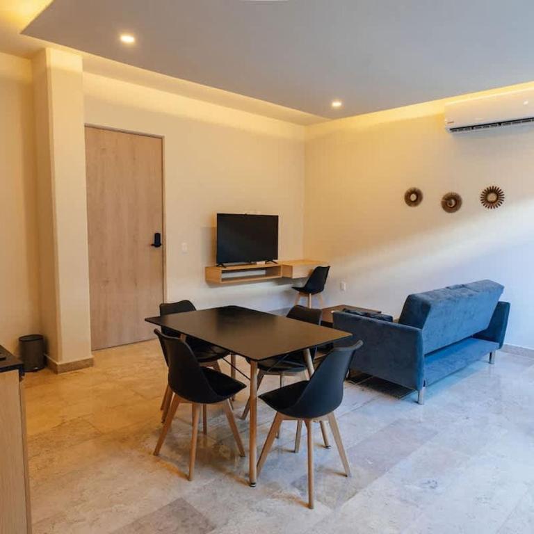 Spacious Ground Floor Apartment - Apartment - 23