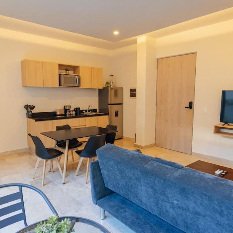 Spacious Ground Floor Apartment - Apartment - 24