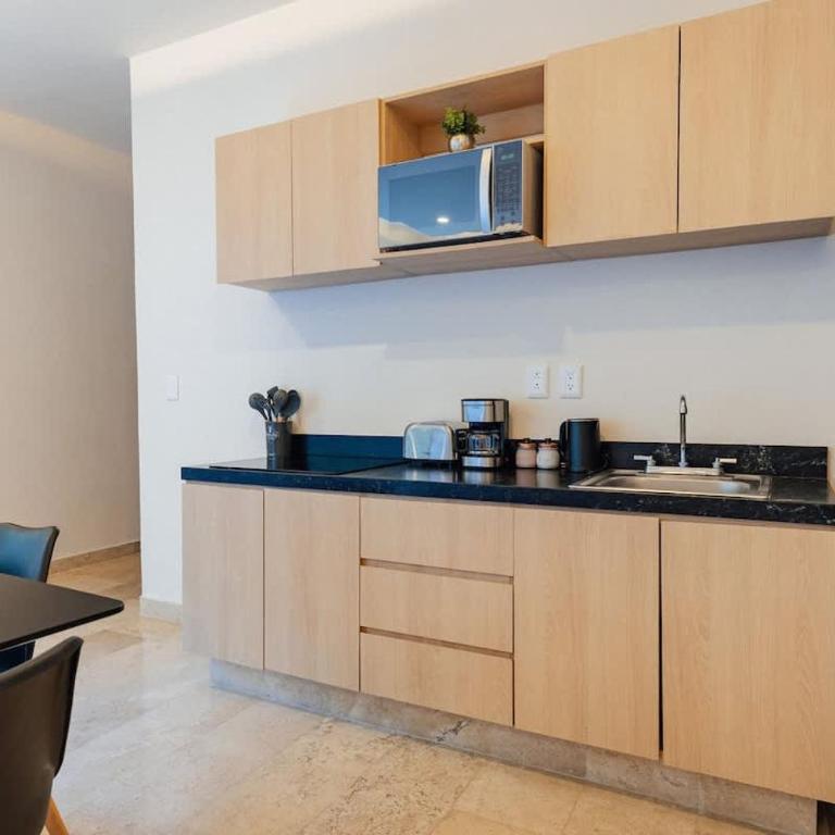 Spacious Ground Floor Apartment - Apartment - 26