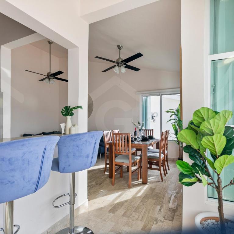 Modern 3BD, great location in Hotel Zone KM4 - Three-Bedroom Apartment - 12