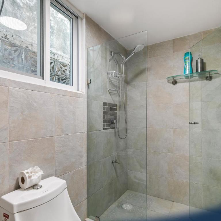 Modern 3BD, great location in Hotel Zone KM4 - Three-Bedroom Apartment - 13
