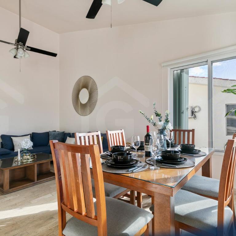 Modern 3BD, great location in Hotel Zone KM4 - Three-Bedroom Apartment - 2