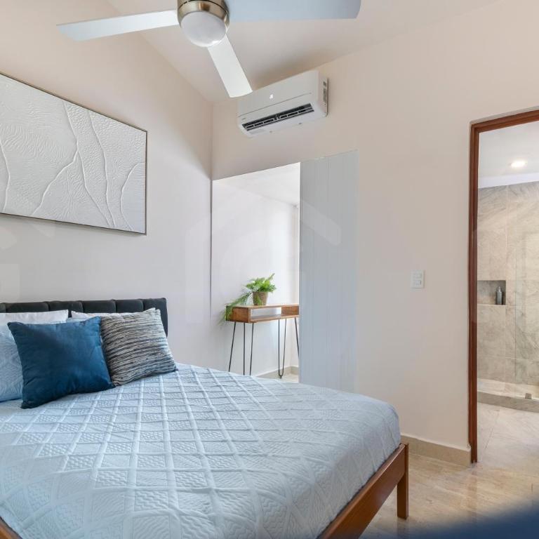 Modern 3BD, great location in Hotel Zone KM4 - Three-Bedroom Apartment - 34
