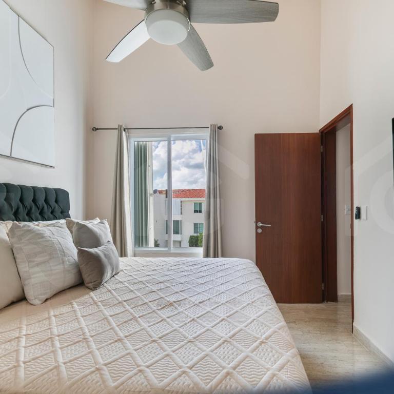 Modern 3BD, great location in Hotel Zone KM4 - Three-Bedroom Apartment - 37