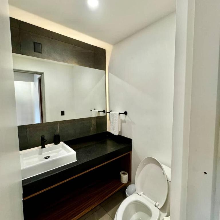 Modern 2 Bedroom Ground Floor Apartment! - Two-Bedroom Apartment - 15