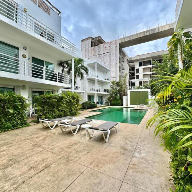 Modern 2 Bedroom Ground Floor Apartment! - Two-Bedroom Apartment - 20