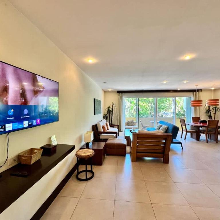 One block from the sea, ideal! - Two-Bedroom Apartment - 12