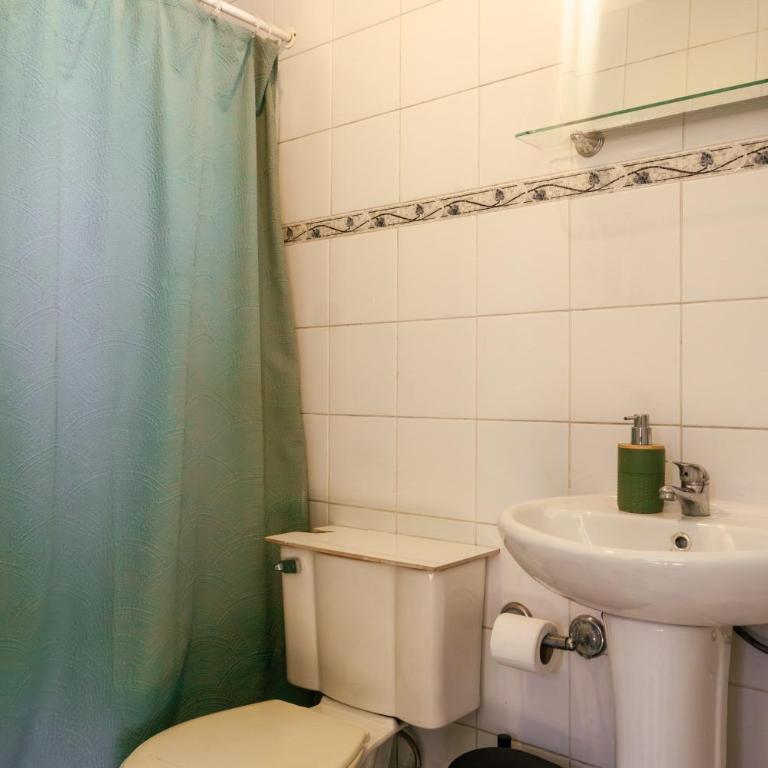 Gatalegre Hostel - Triple Room with Private Bathroom - 15