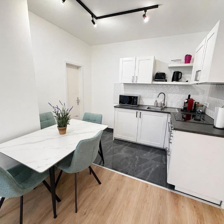 Gemütliches Apartment, nur 5 min ins Zentrum - Apartamento de 2 dormitorios - 9