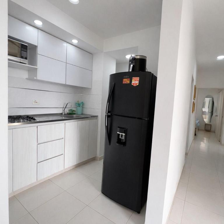 Apartamento Torre Prime con piscina y vistas al centro histórico - Three-Bedroom Apartment - 7