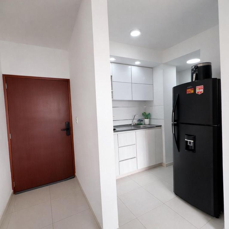 Apartamento Torre Prime con piscina y vistas al centro histórico - Three-Bedroom Apartment - 9