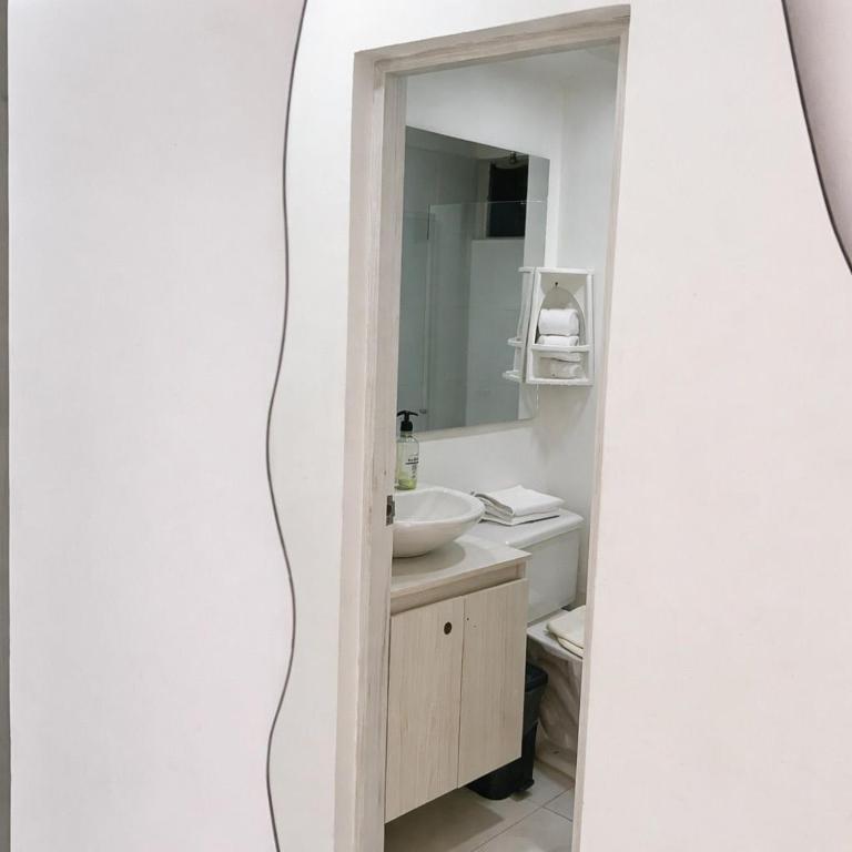 Apartamento Torre Prime con piscina y vistas al centro histórico - Three-Bedroom Apartment - 14