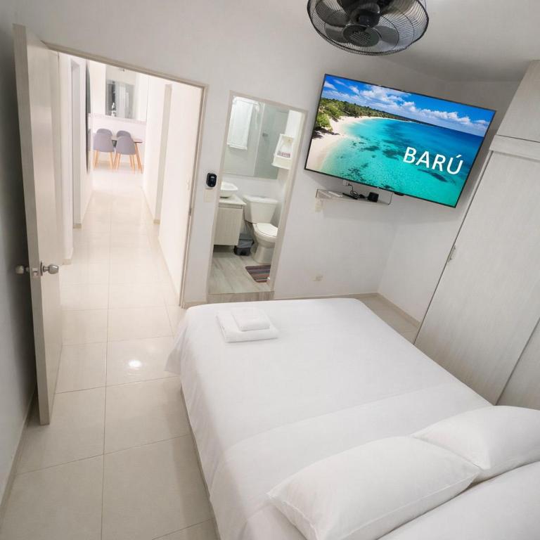 Apartamento Torre Prime con piscina y vistas al centro histórico - Three-Bedroom Apartment - 22