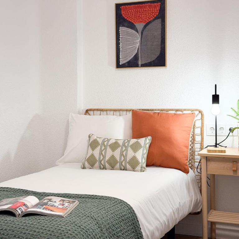 Modern 2 bedroom apartment close to city center - Two-Bedroom Apartment - 34