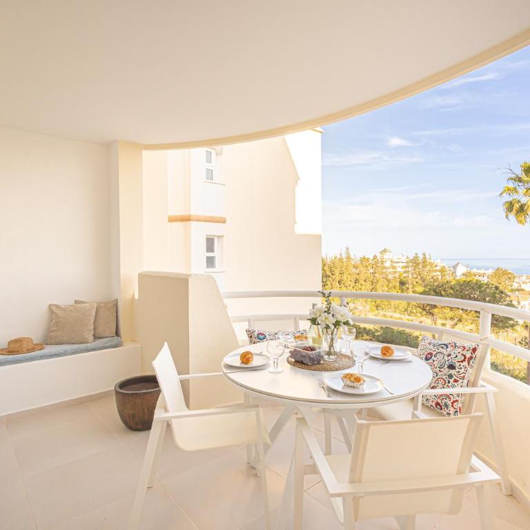 Calahonda Elegance With Pool And Sea View - Happy Rentals - Apartamento con vistas a las montañas - 2