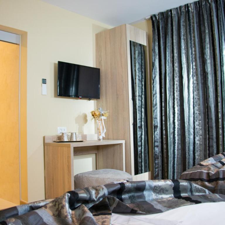 Rooms Villa Downtown - Deluxe Twin Room - 7