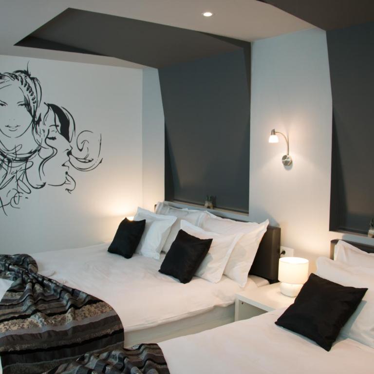 Rooms Villa Downtown - Deluxe Triple Room - 1