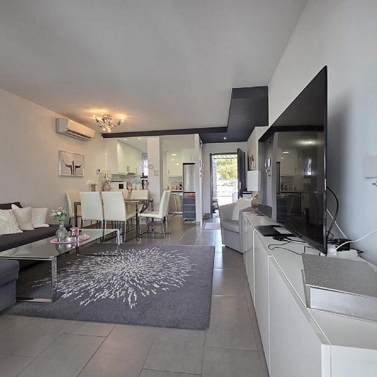 La zenia II - Apartamento Deluxe de 2 dormitorios con vistas al jardín - 9