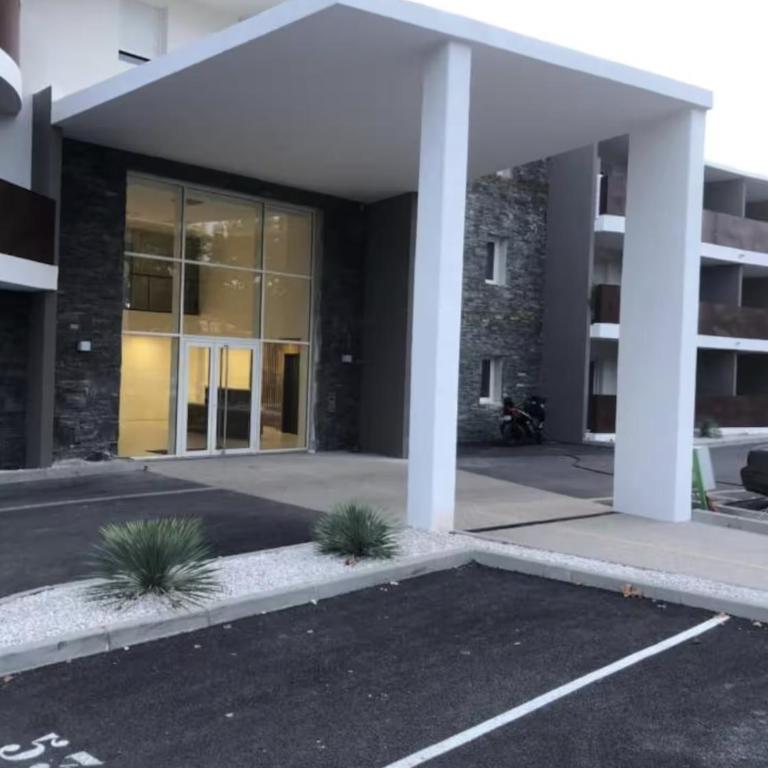 T3 élégant avec piscine, salle de sport et tennis - Appartement 2 Chambres - 55