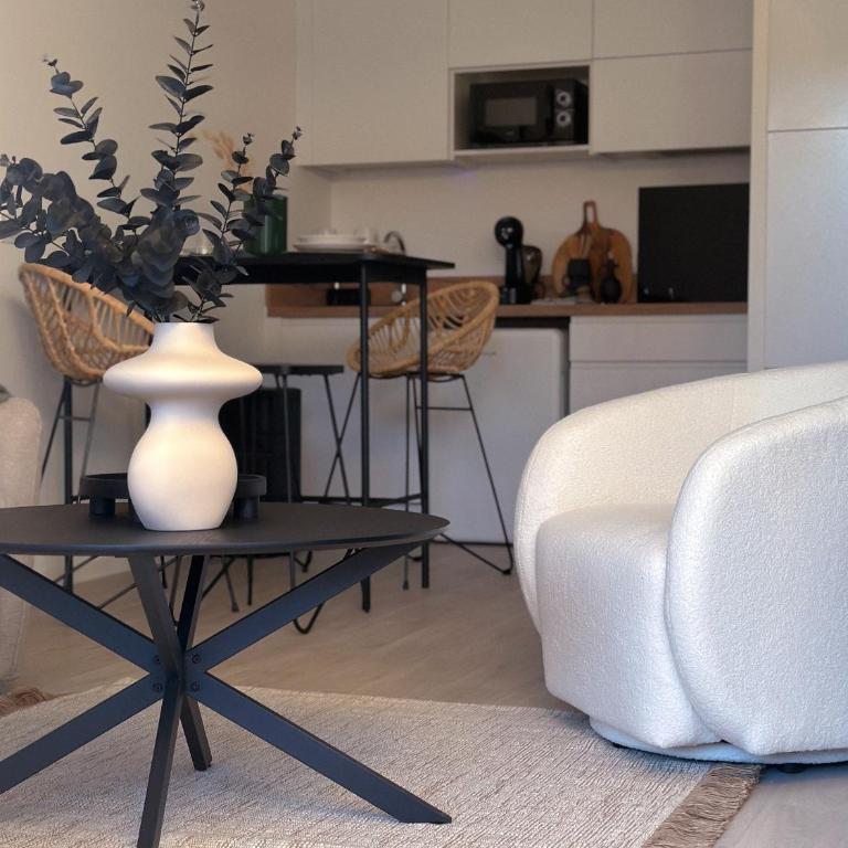 T3 élégant avec piscine, salle de sport et tennis - Appartement 2 Chambres - 68