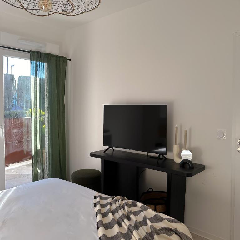 T3 élégant avec piscine, salle de sport et tennis - Appartement 2 Chambres - 69