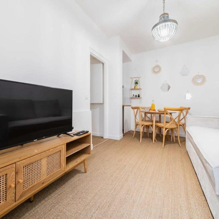 Jolie 2 pieces 35m2 bien equipee 4P - Paris 20 - Appartement - 6