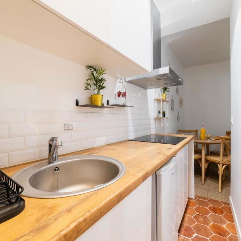 Jolie 2 pieces 35m2 bien equipee 4P - Paris 20 - Appartement - 9