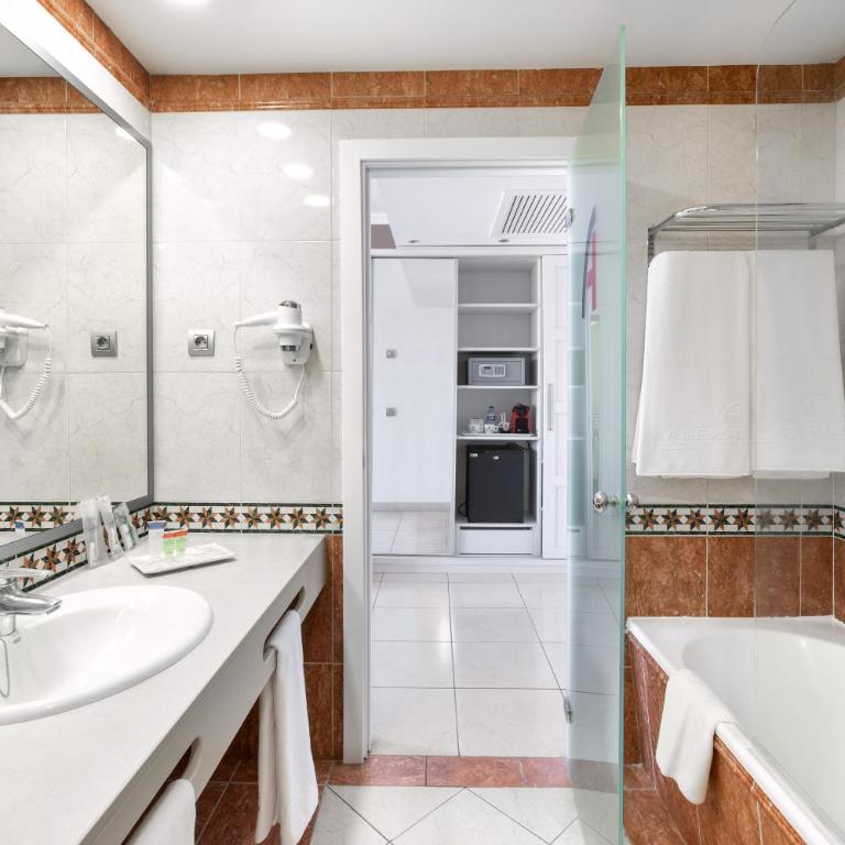 Alexandre La Siesta - Standard Double Room Alexandre - 5