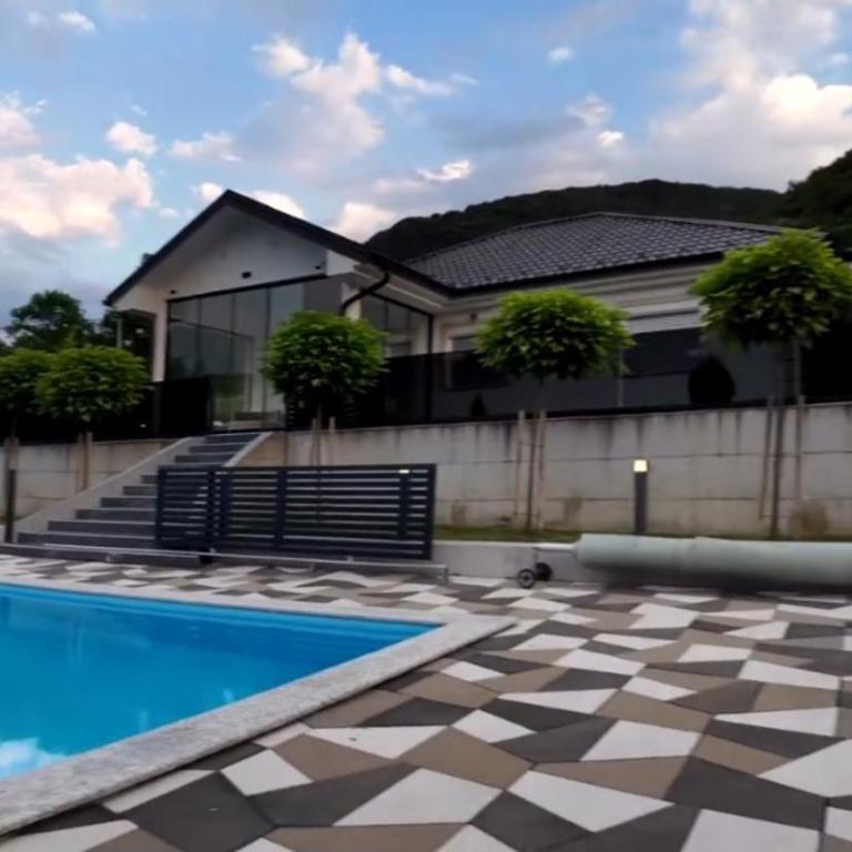 Villa Lumilux Krupa Banjaluka - Vila sa 3 Spavaće Sobe - 4