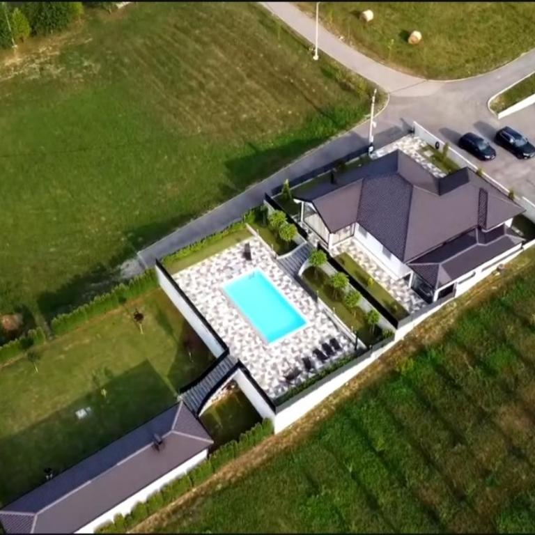 Villa Lumilux Krupa Banjaluka - Vila sa 3 Spavaće Sobe - 20