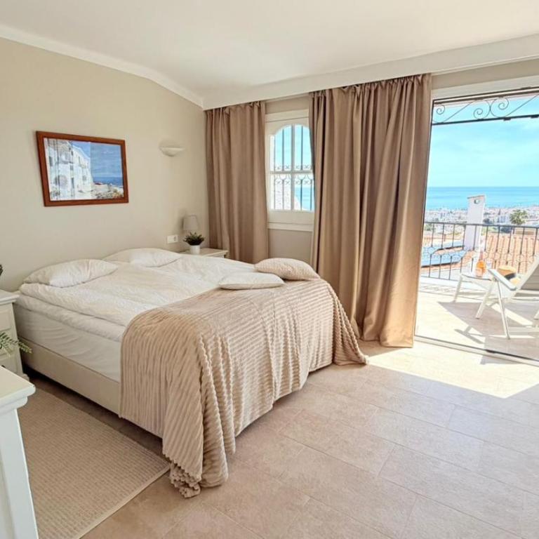 Lovely townhouse, several terraces, garden, pool - Casa Unifamiliar de 3 dormitorios - 1