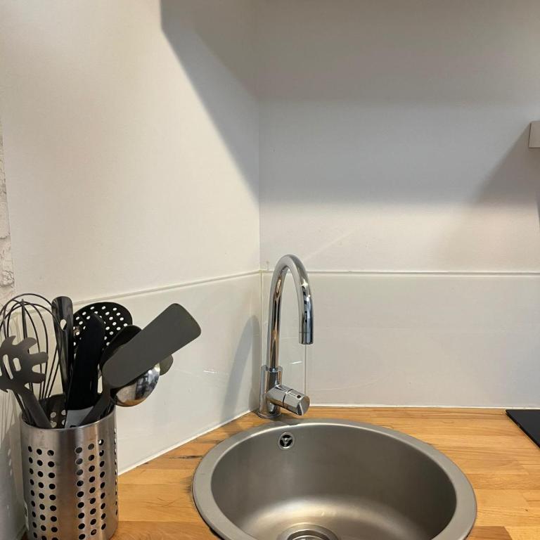 Studio spacieux avec mezzanine - Canal St Martin - Apartamento - 4