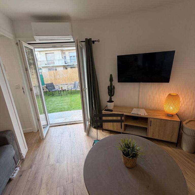 Studio lumineux avec terrasse Proche du centre ville de Nice - Appartement 1 Chambre - 4