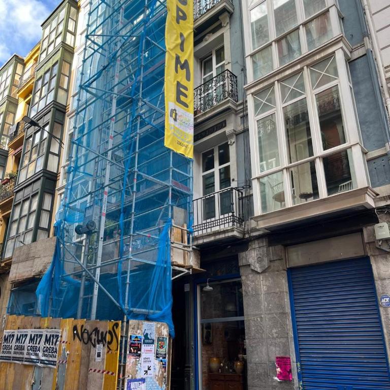 Encantador apartamento en el casco antiguo de Bilbao - Two-Bedroom Apartment - 34