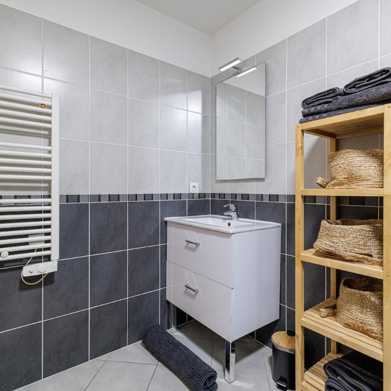 Charmant T2 avec terrasse et parking privatif - Appartement 1 Chambre - 3