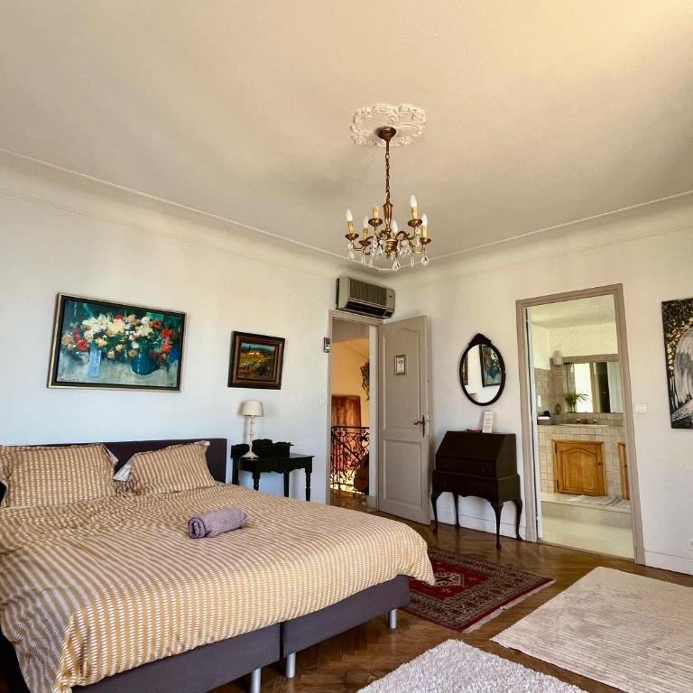 Villa Tricia Cannes - Chambre Double Supérieure avec Balcon - Vue Directe sur Mer - 31