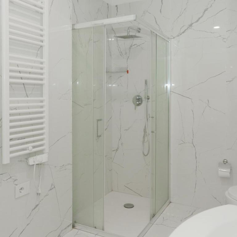 Metro - 1 GB Wi-Fi - 2 Bedrooms - Self check-in - Appartamento con 2 Camere da Letto e Vista Città - 20