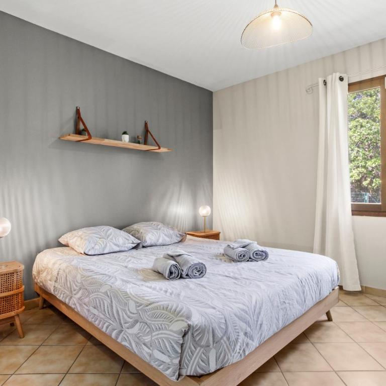 Villa 3 palmiers avec pisicne - Three-Bedroom House - 16