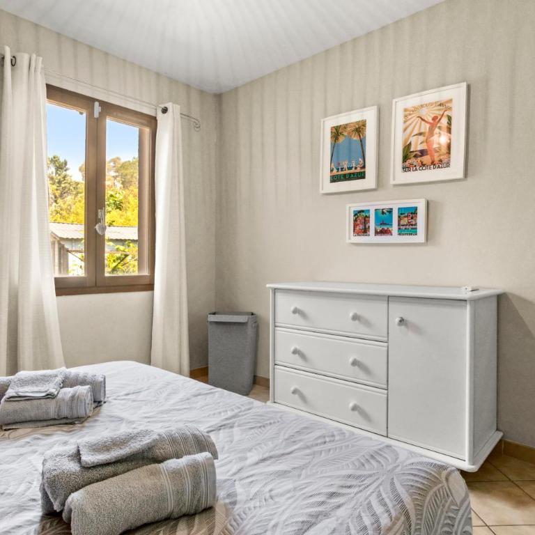 Villa 3 palmiers avec pisicne - Three-Bedroom House - 17