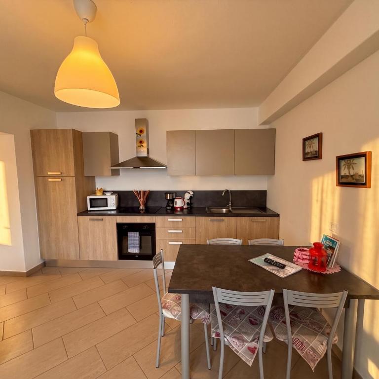 Casa La Pief 2 Rosso by Gardadomusmea - Appartamento con 2 Camere da Letto - 5