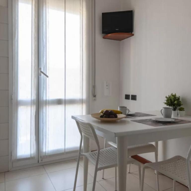 Realkasa Maggiore Apartment - Appartamento con 2 Camere da Letto - 3